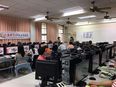 記錄長者生命中的美好時刻　中市樂齡影片教學
